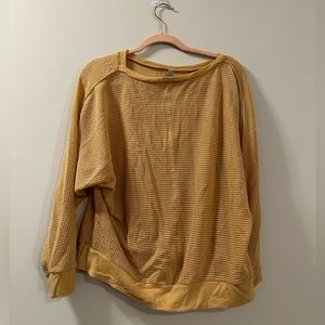NEVER WORN - Fall sweater mustard yellow - soft!